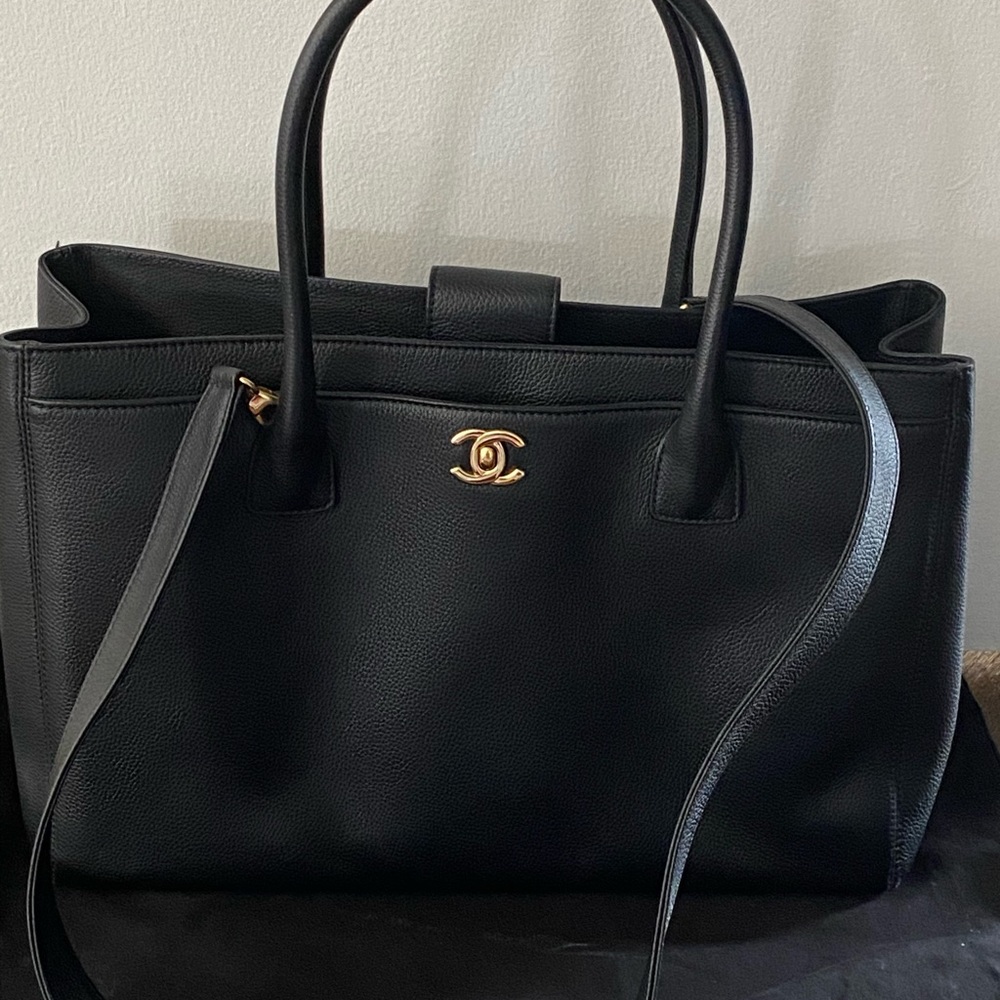 Chanel leather cerf classic executive tote